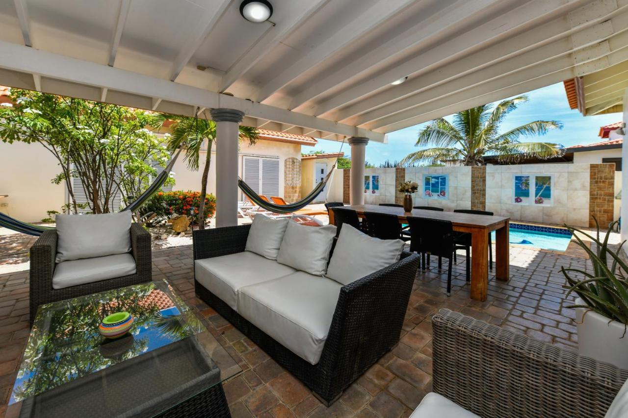 Villa Swiss Paradise With Private Pool Palm Beach Exteriér fotografie