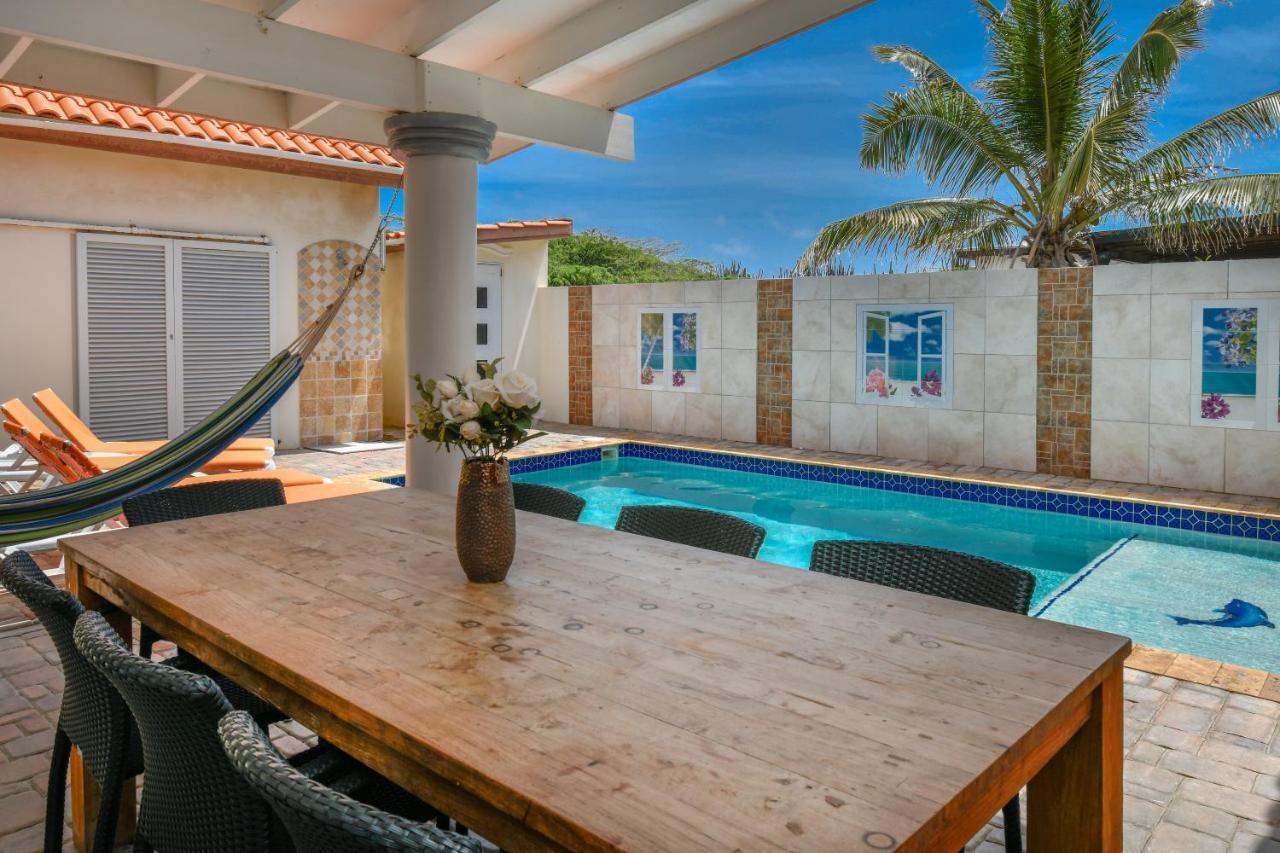Villa Swiss Paradise With Private Pool Palm Beach Exteriér fotografie