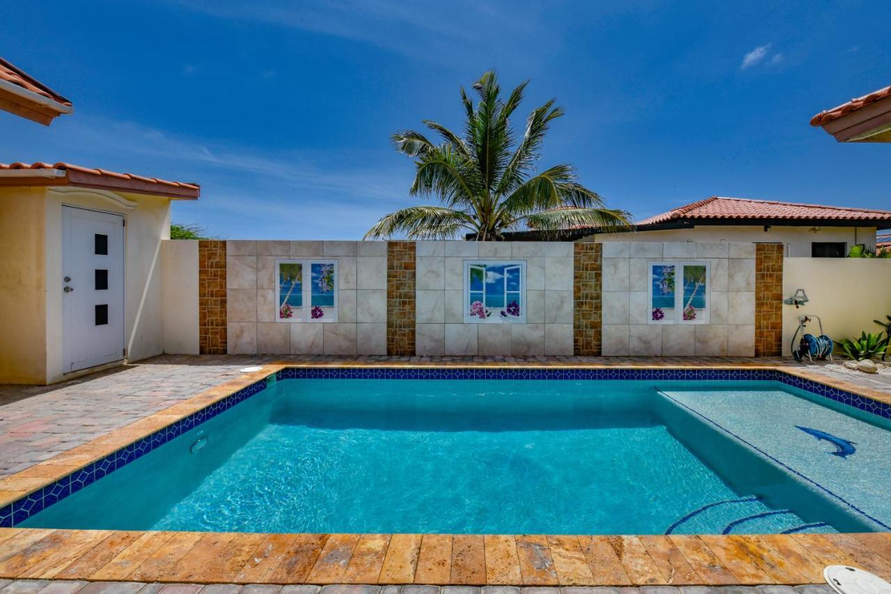 Villa Swiss Paradise With Private Pool Palm Beach Exteriér fotografie
