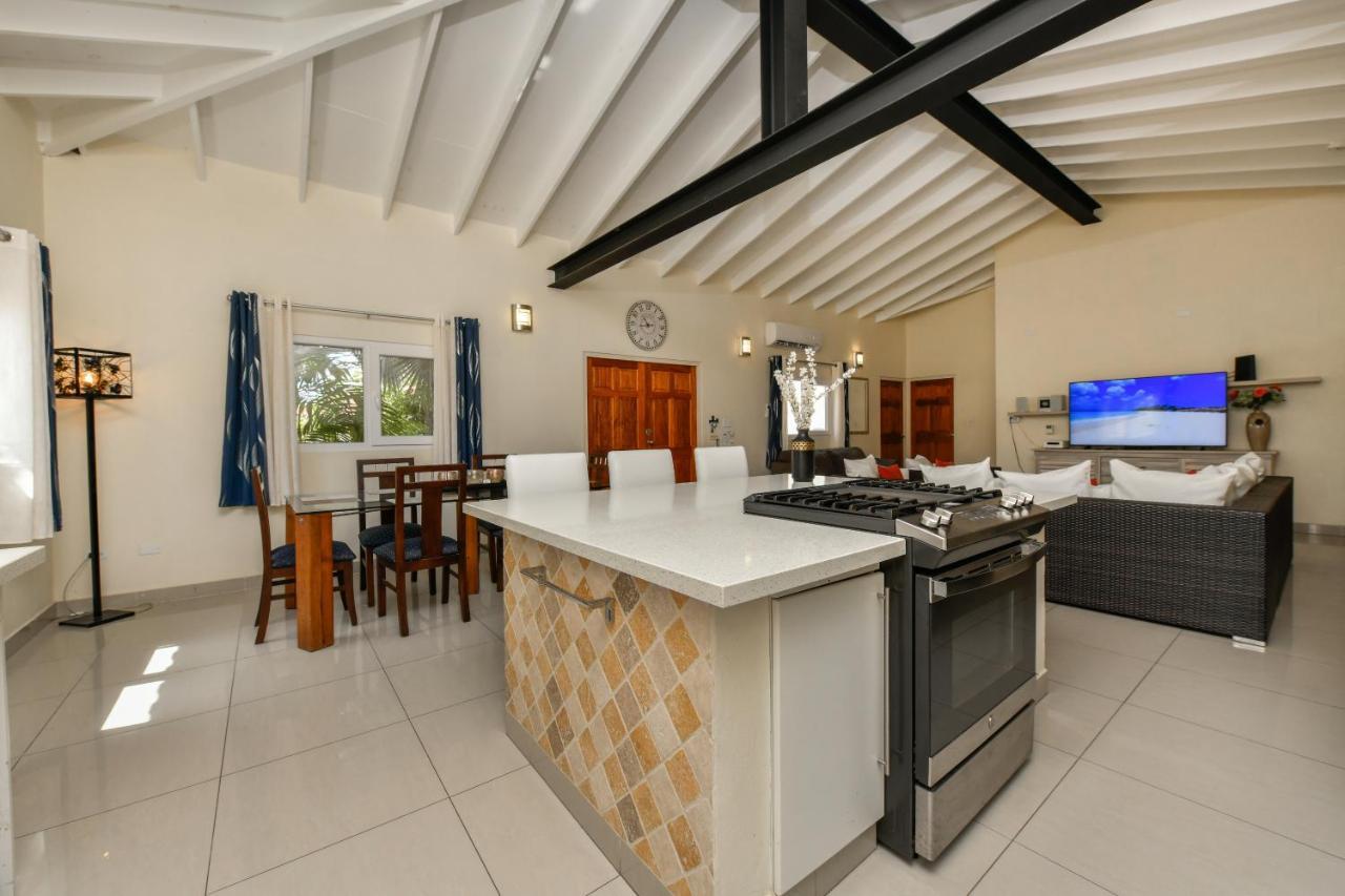Villa Swiss Paradise With Private Pool Palm Beach Exteriér fotografie