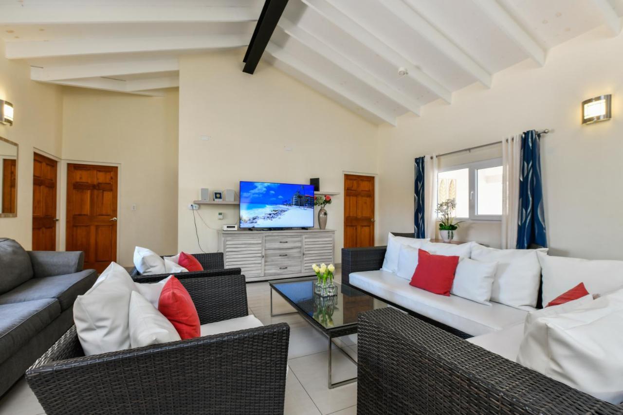 Villa Swiss Paradise With Private Pool Palm Beach Exteriér fotografie