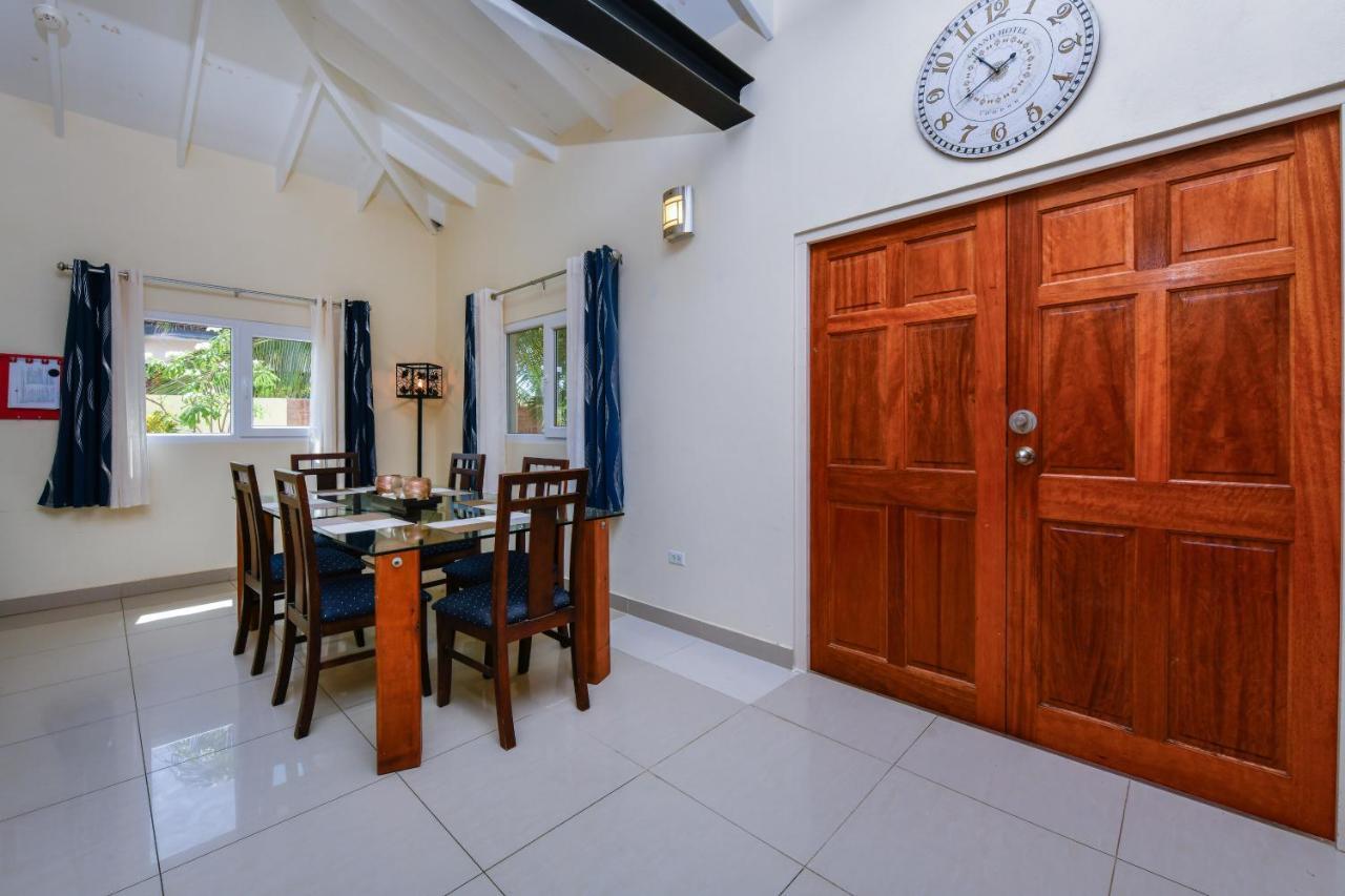 Villa Swiss Paradise With Private Pool Palm Beach Exteriér fotografie
