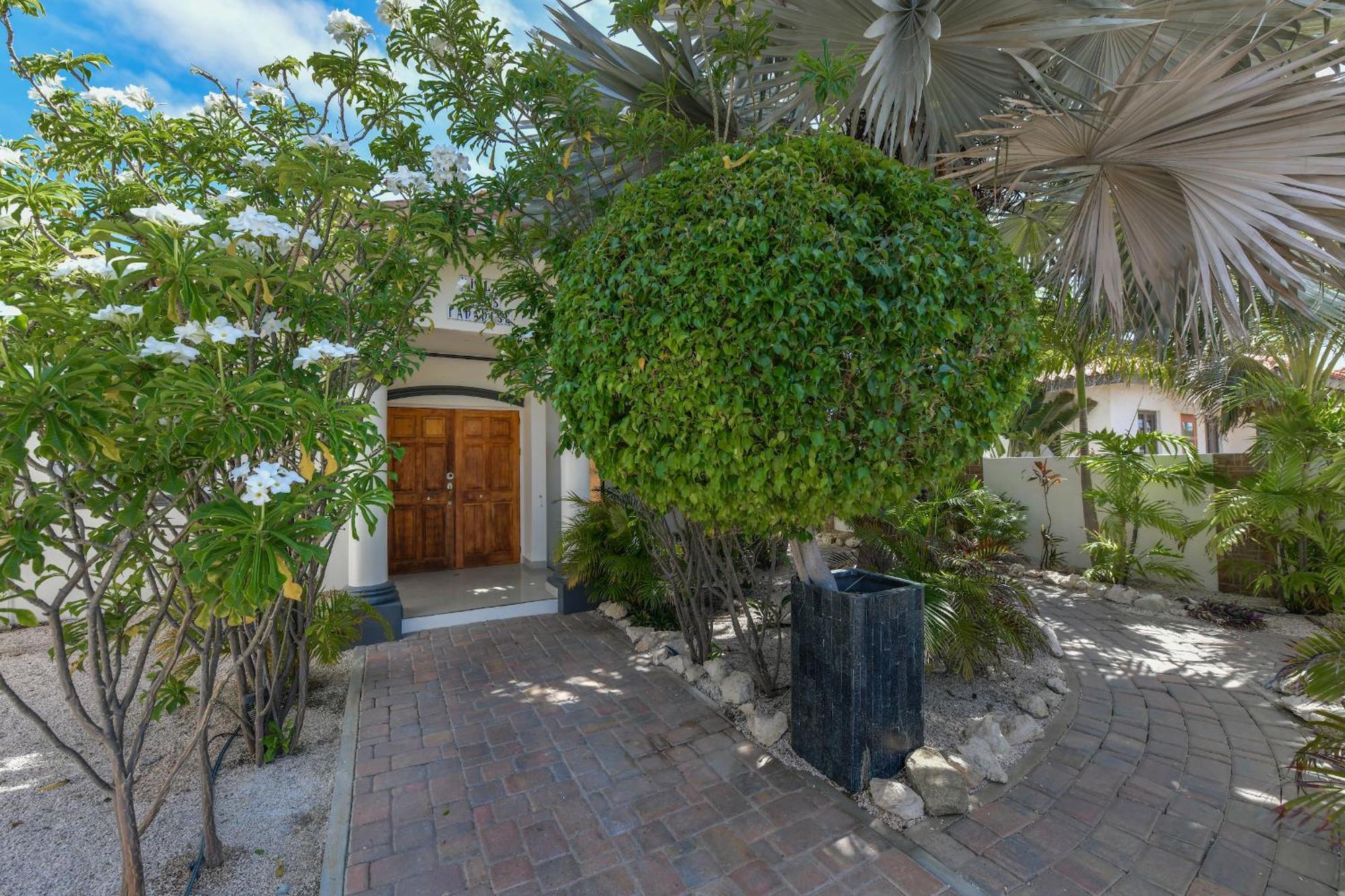 Villa Swiss Paradise With Private Pool Palm Beach Exteriér fotografie